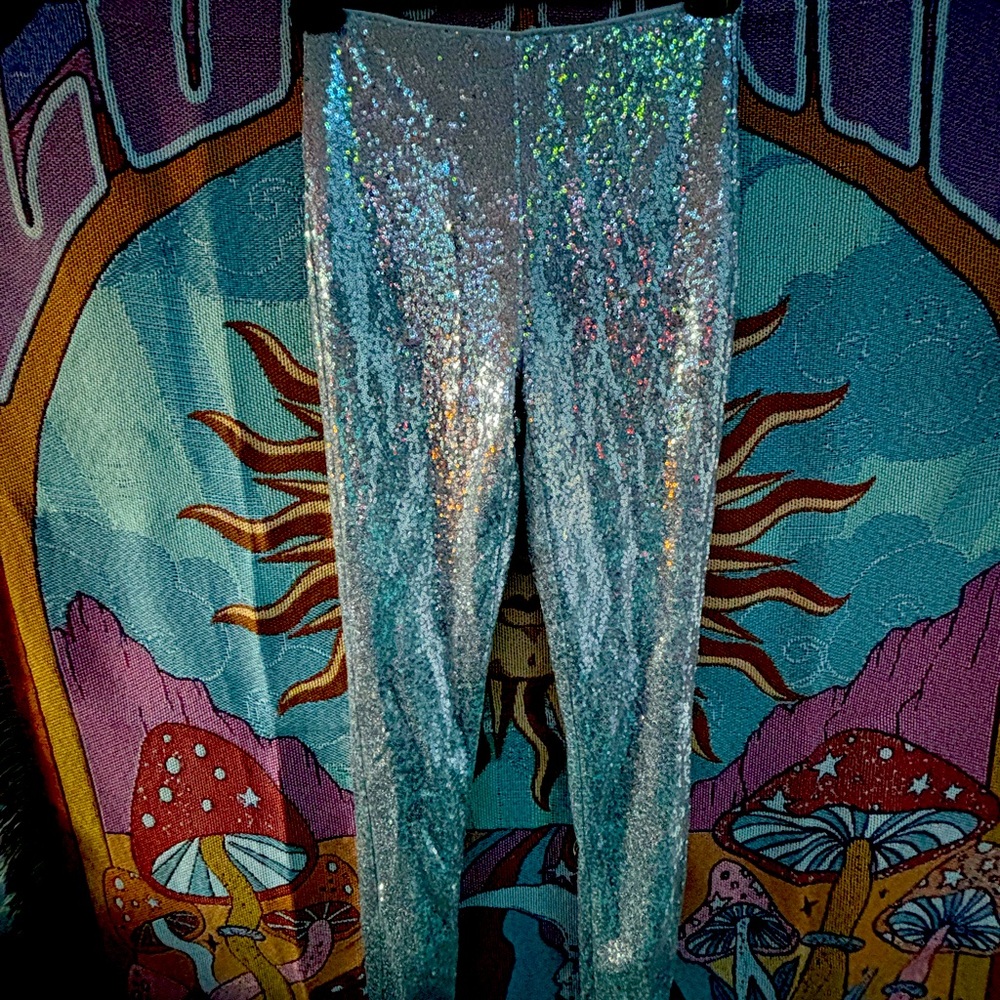 Silver sequined pants size S Forever 21